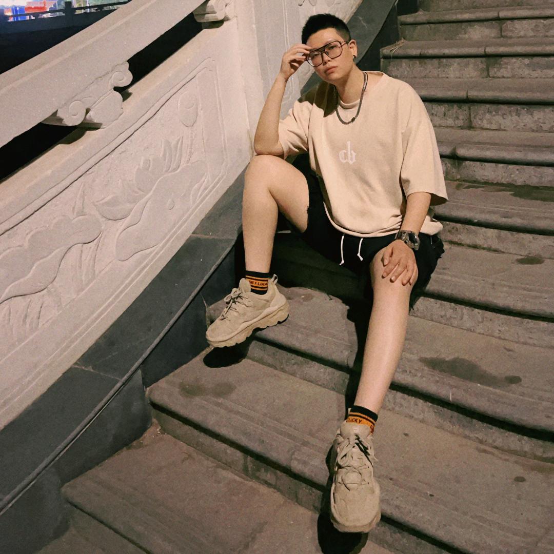 丑丑不丑