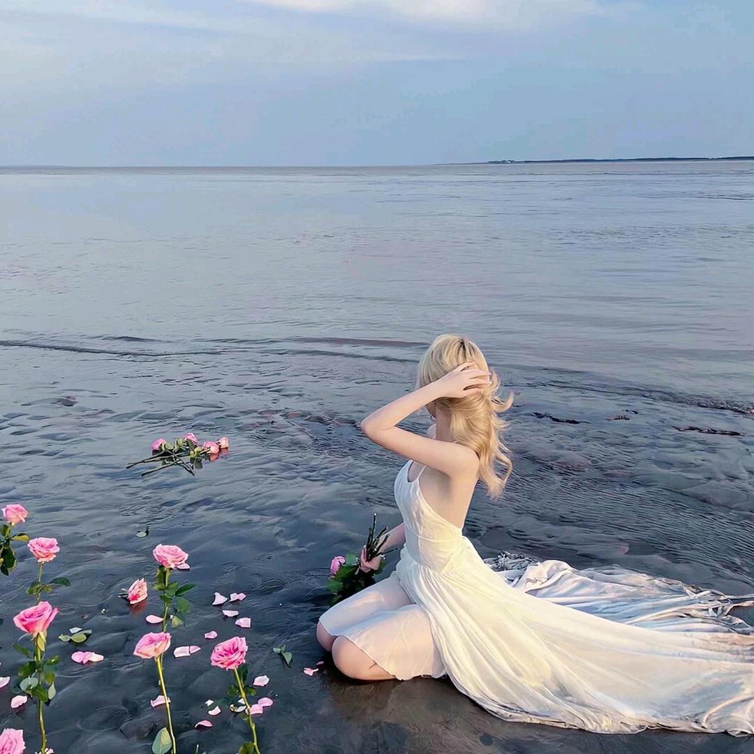 忆梦🥂（和平精英）