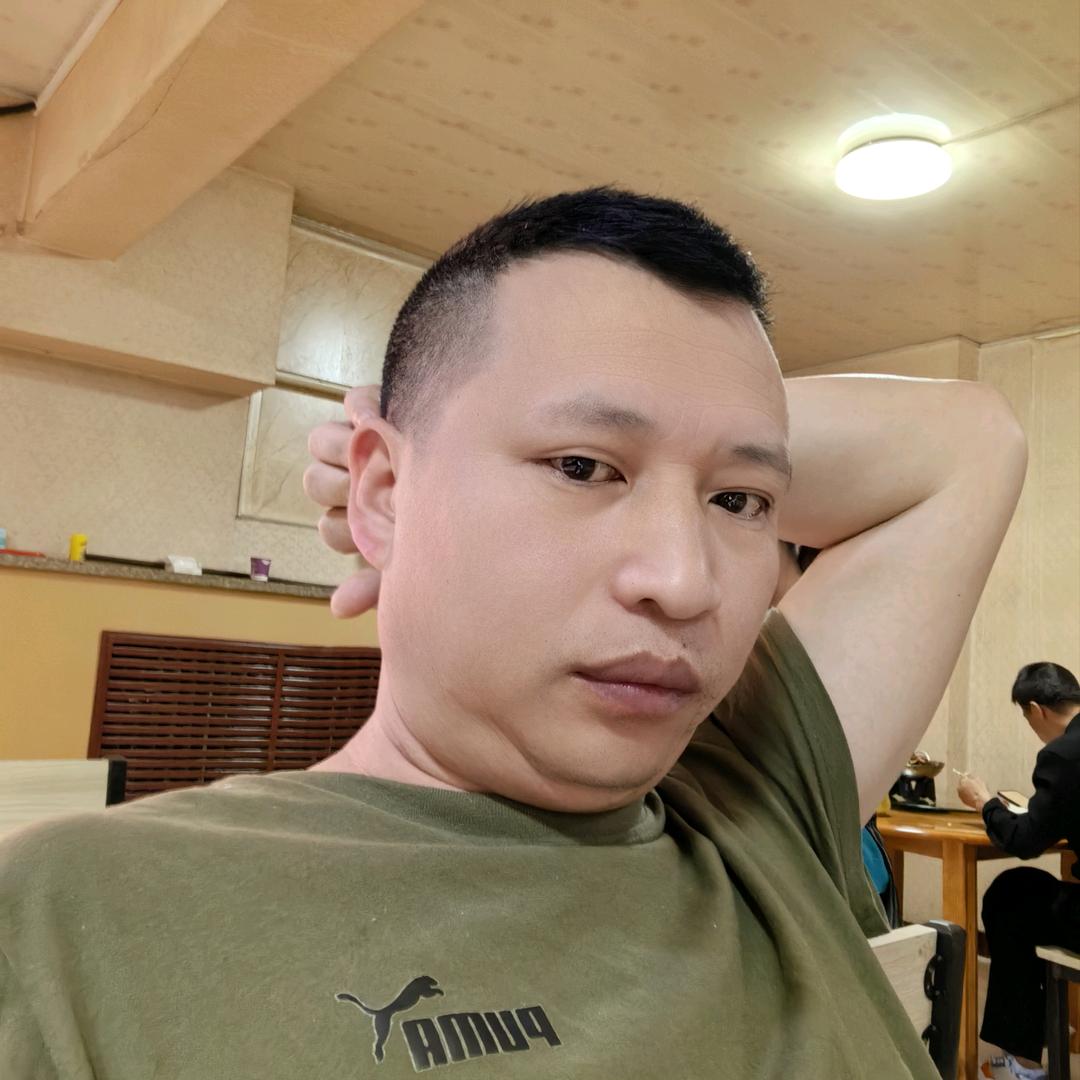 被现实逼疯