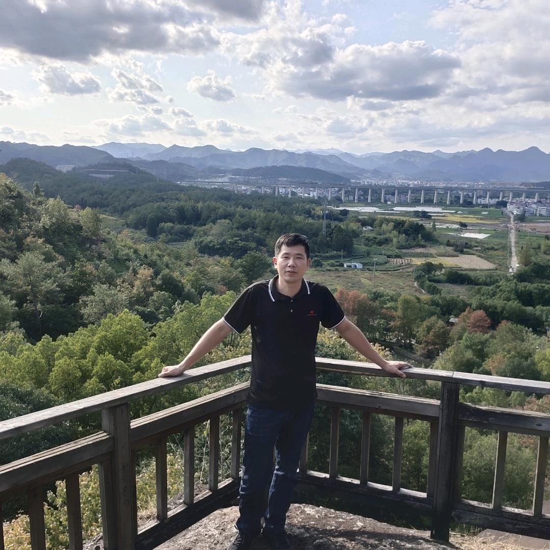 龙霄