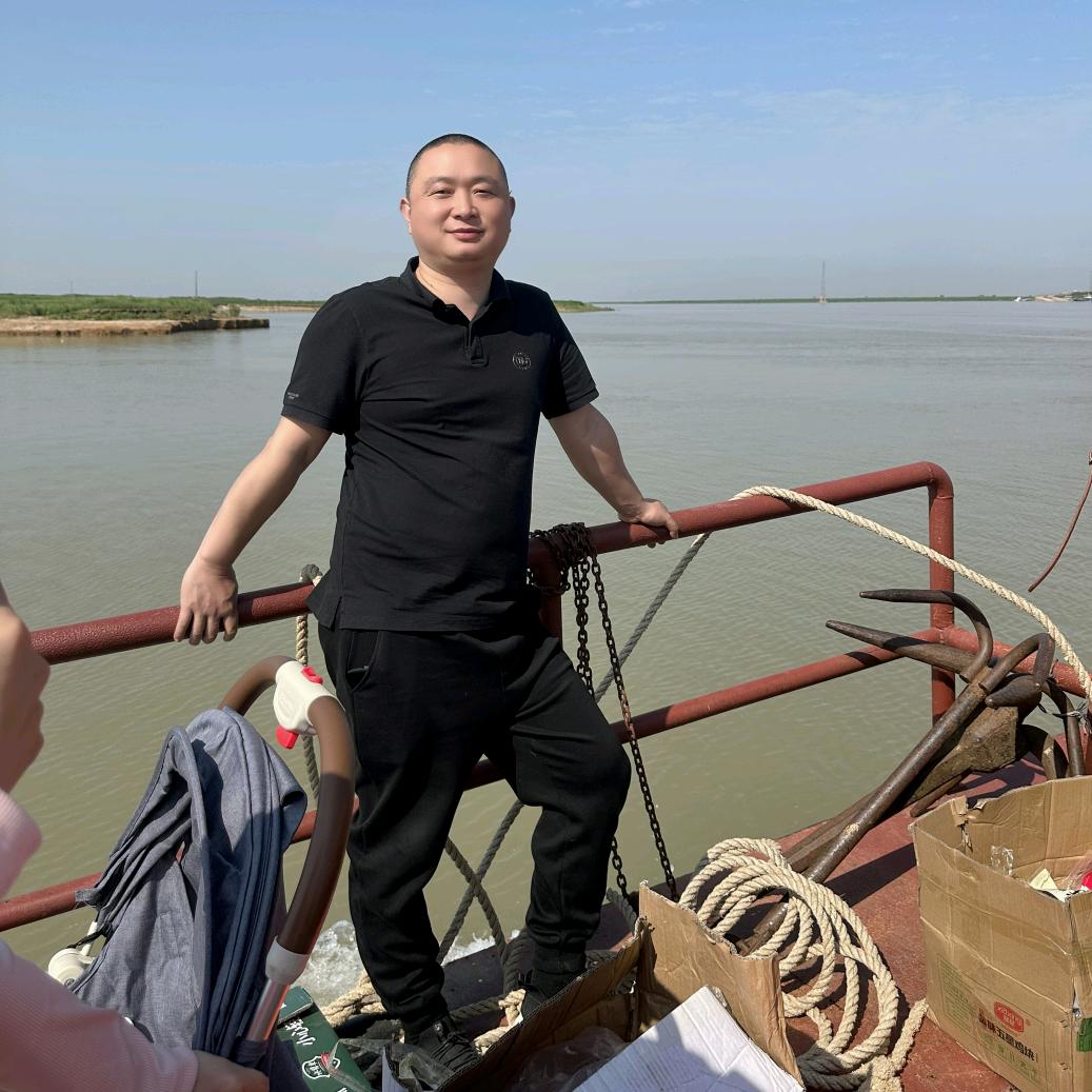 岳阳买吊顶 墙板 的老男孩