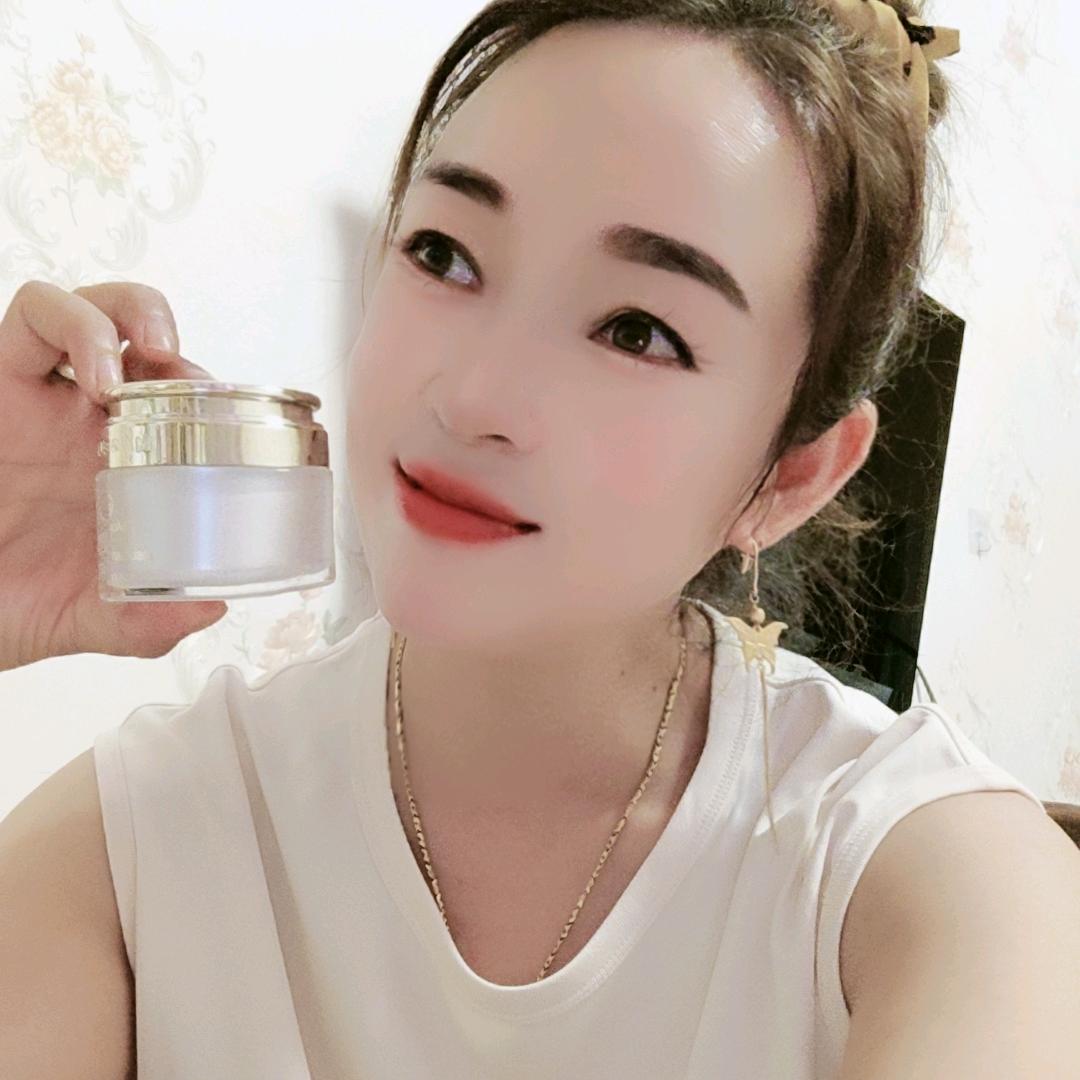 小董-麦吉(《橱窗有好物🌸》