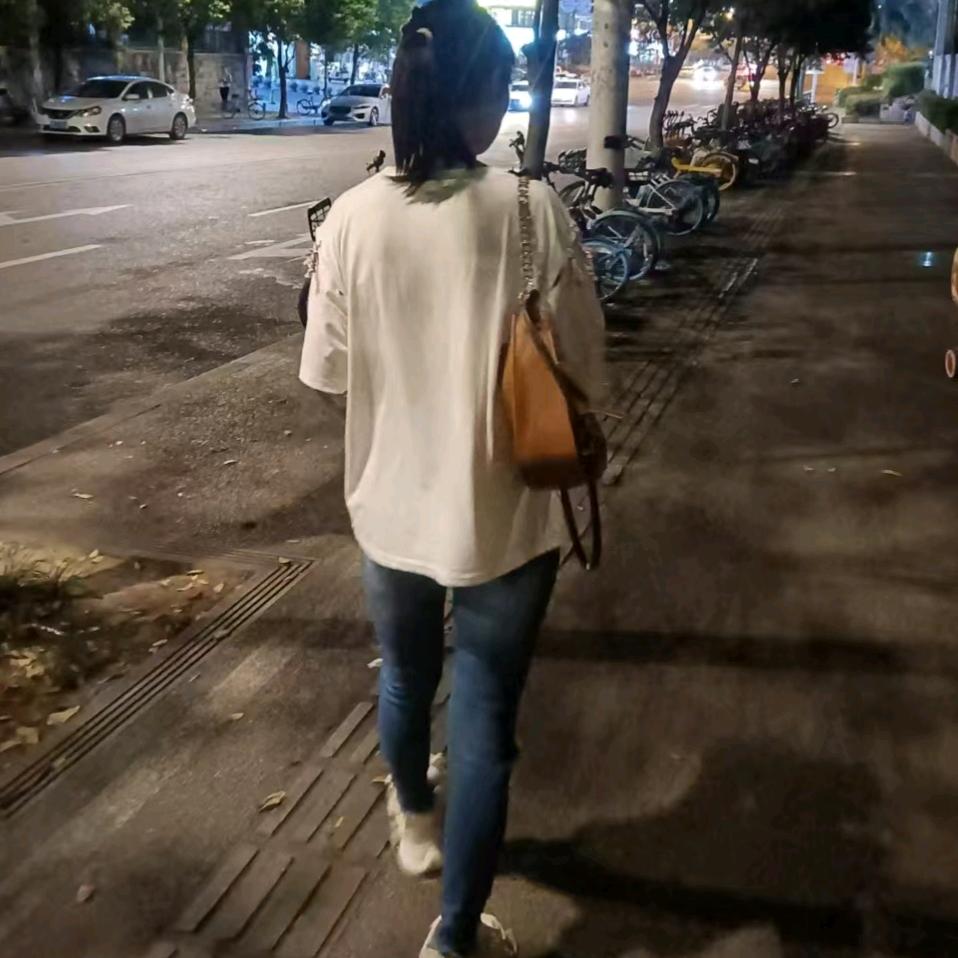 小妖儿【酒吧预定滴滴】