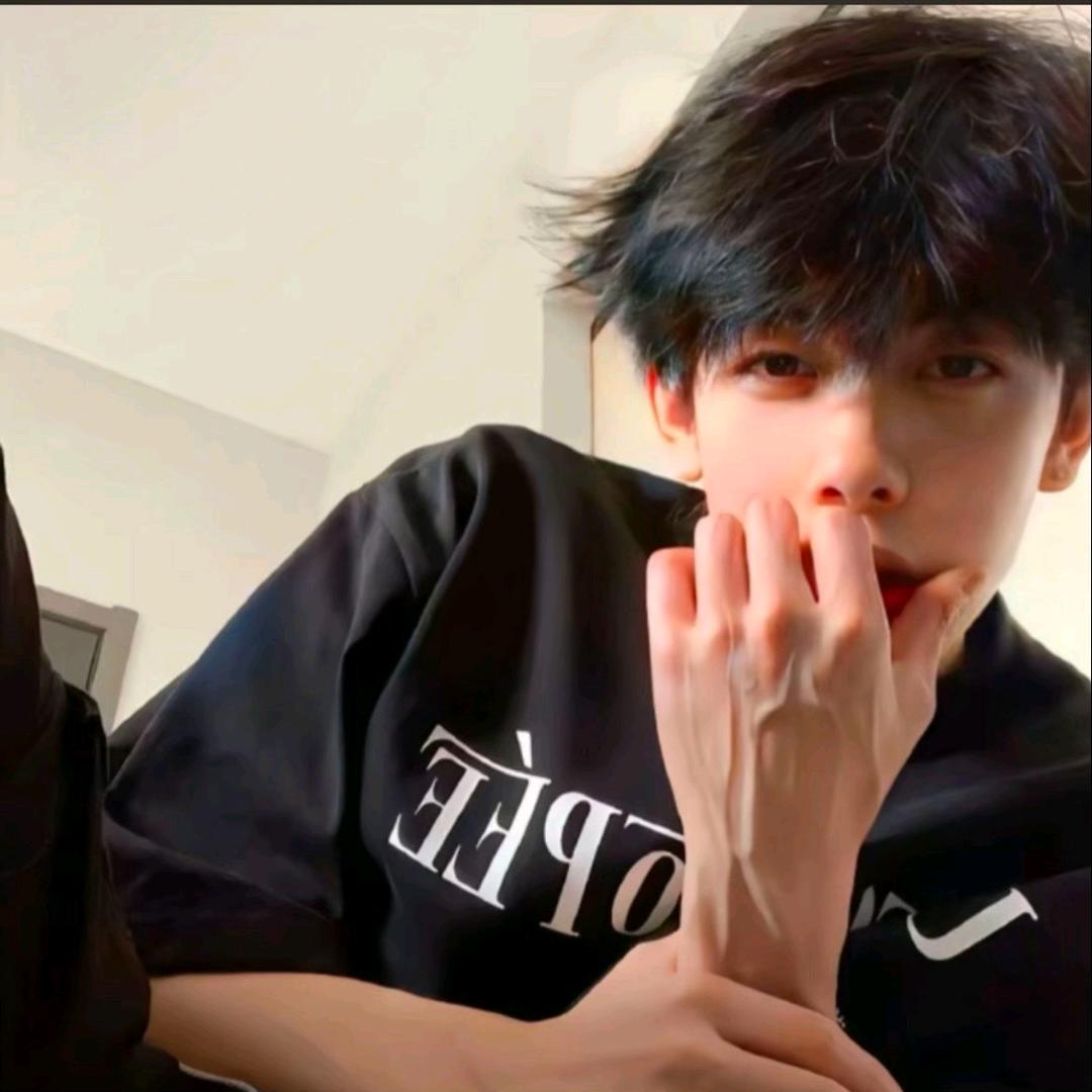 emo.貝