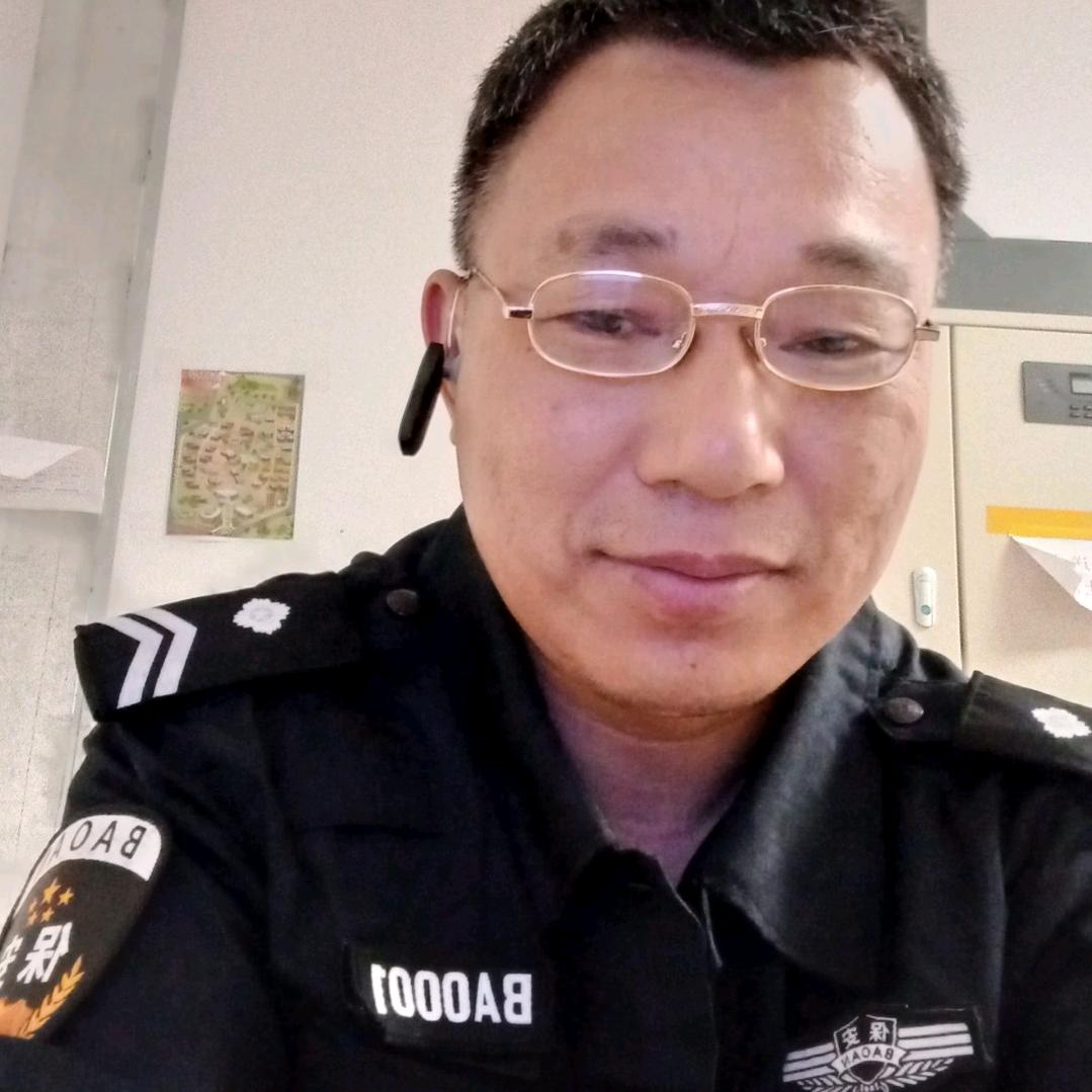 迎风飘扬