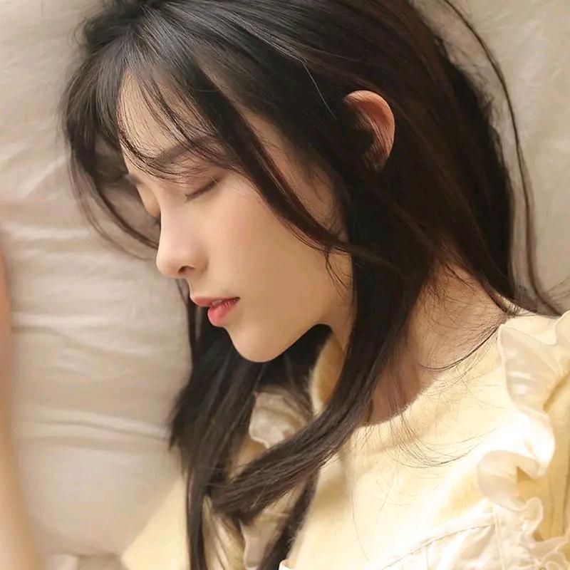 妮露