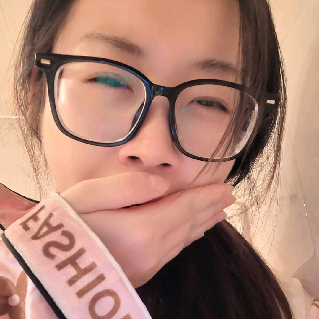 小婉MM🐝.