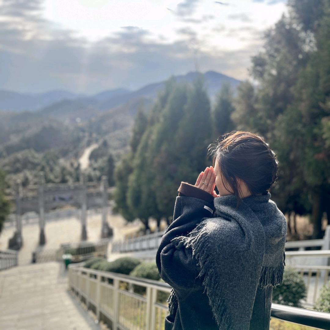 冷溪山村姑助农