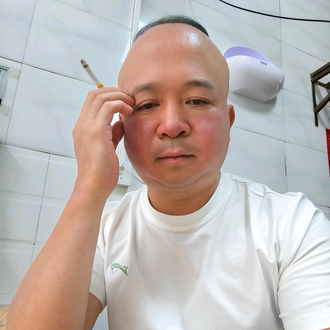 张荣华  智能穿戴