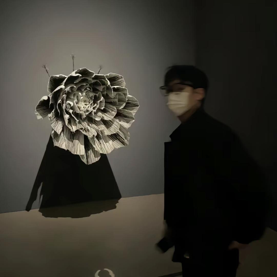 潚