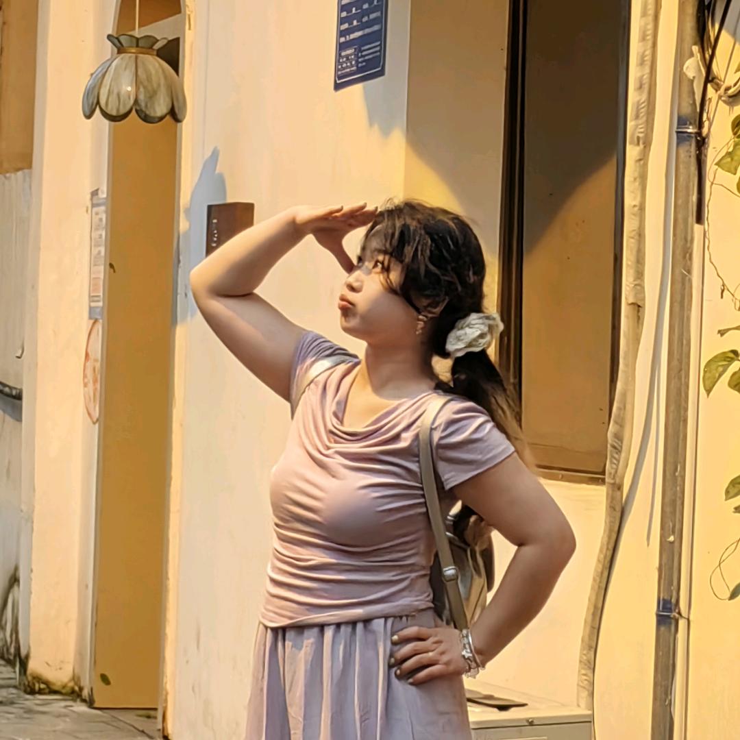 不翻身的小咸鱼（努力翻身版）