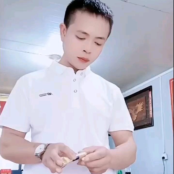A  E  B  D