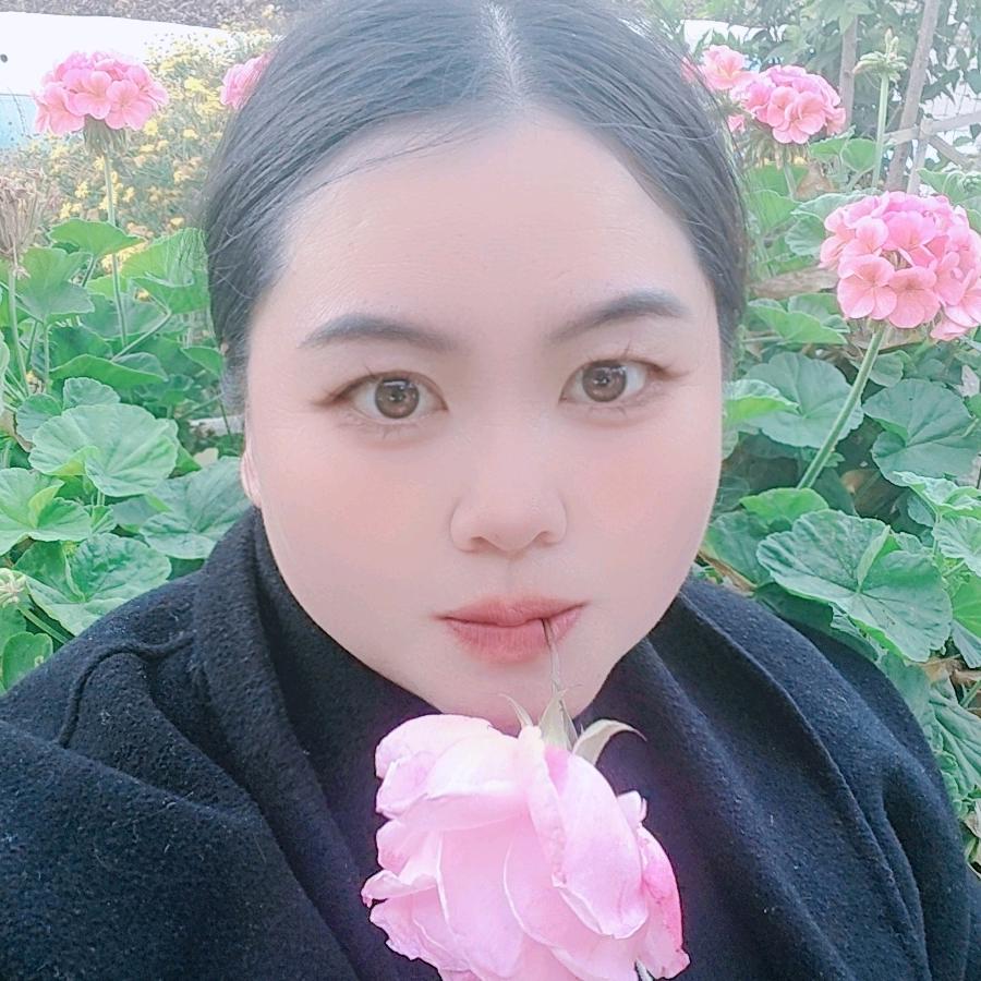 云南玉水喇叭姐