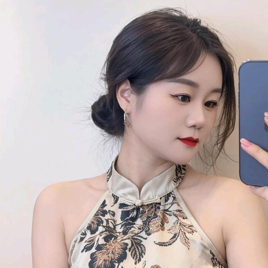 杨树上的李子