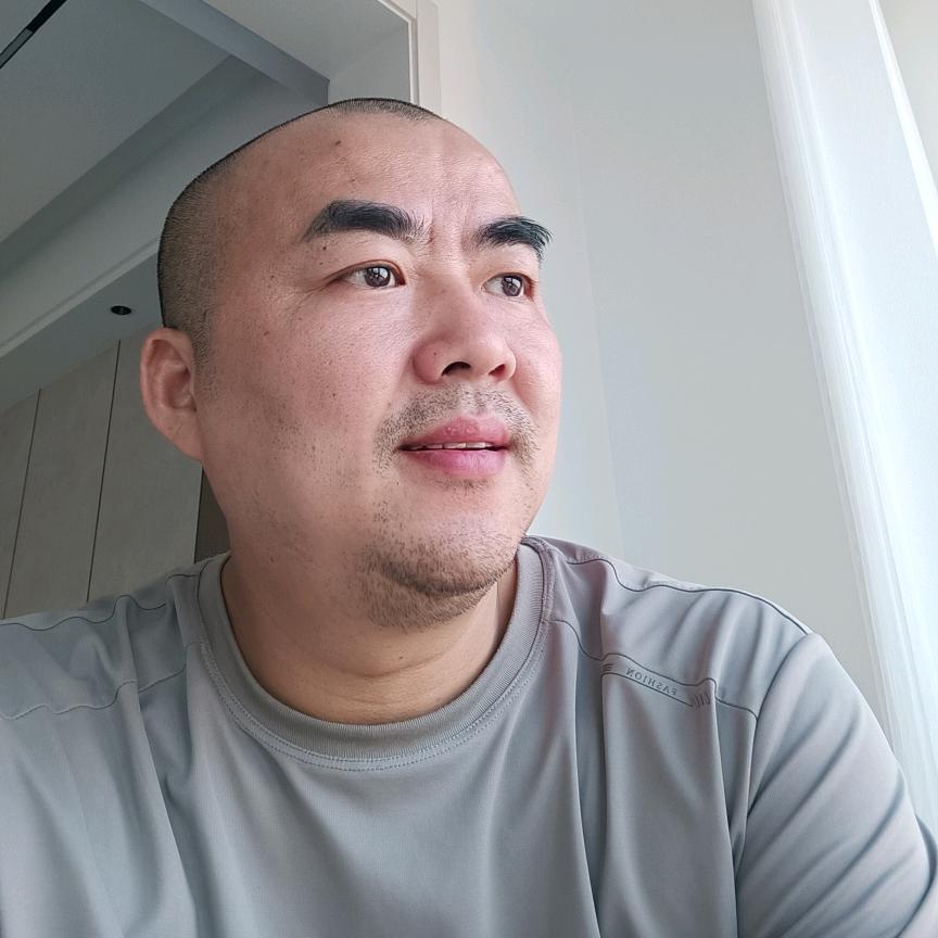 咬卵犟@海哥。。。。。