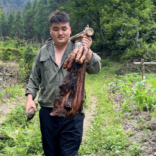 腊肉王子小何——枫茂池腊肉