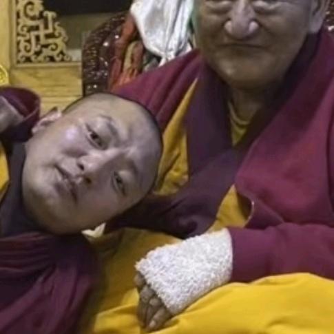 ༺ཉི་旦增珠扎ཉི་༻