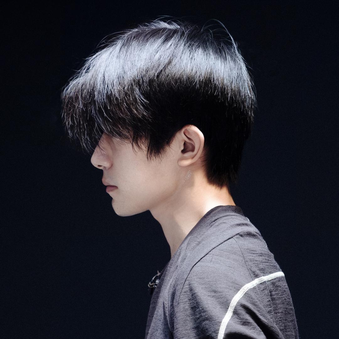 是千玺吖°