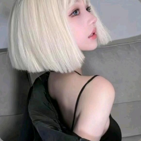 露媚姐姐。