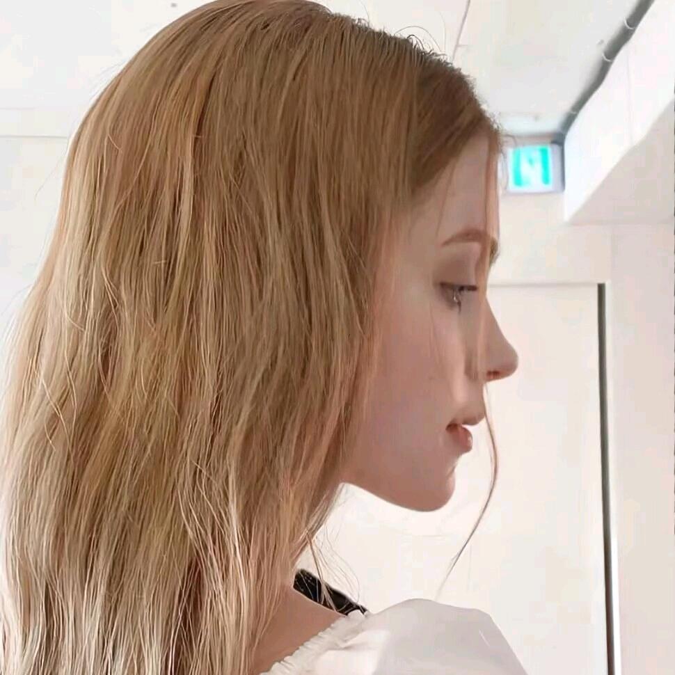 M  🖤（破坏了1000粉丝）