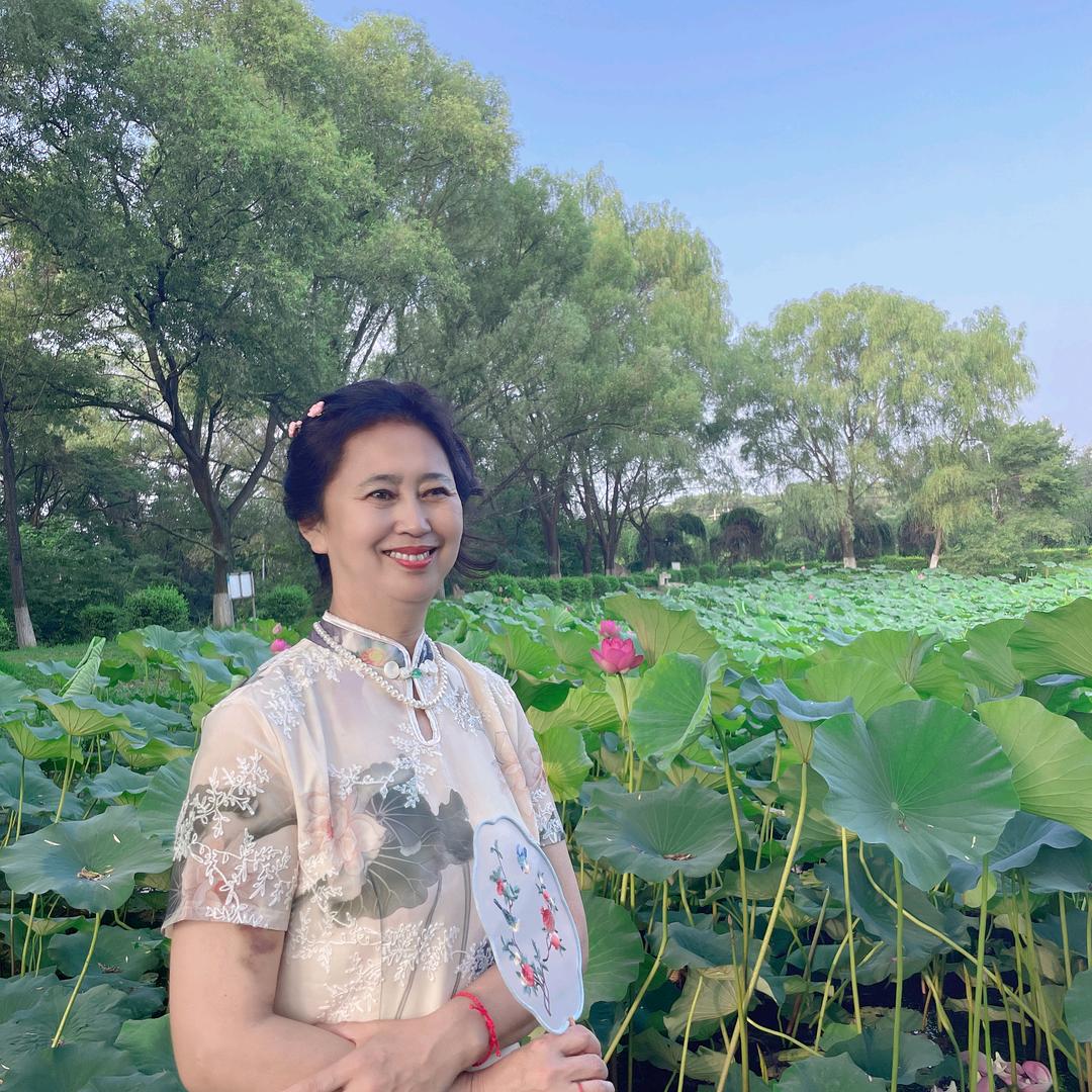 董红