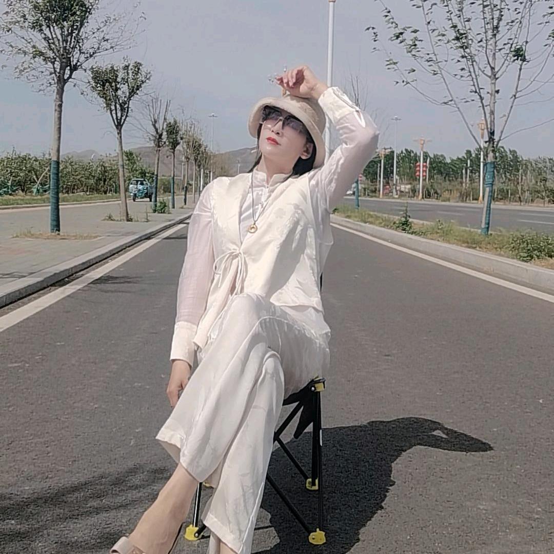 陈。