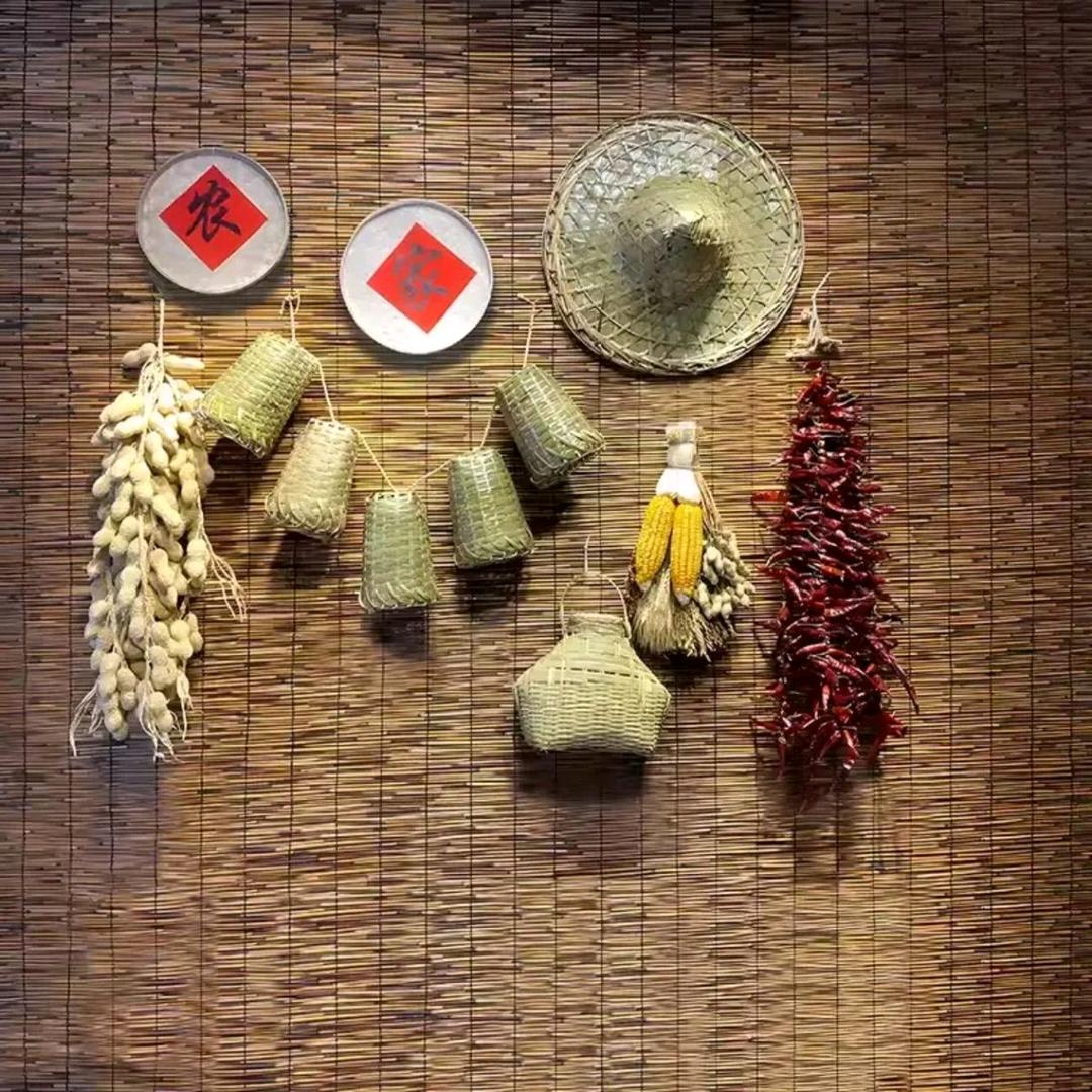 一冫欠半个小日寸