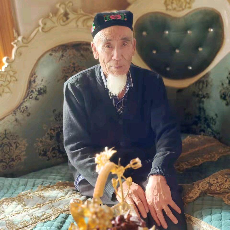 依不拉英