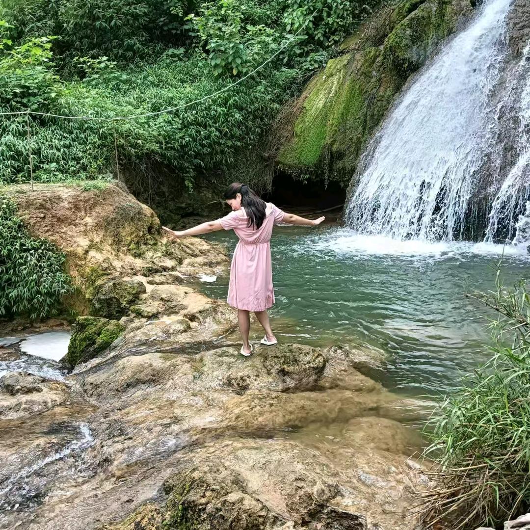 爱笑的小妞