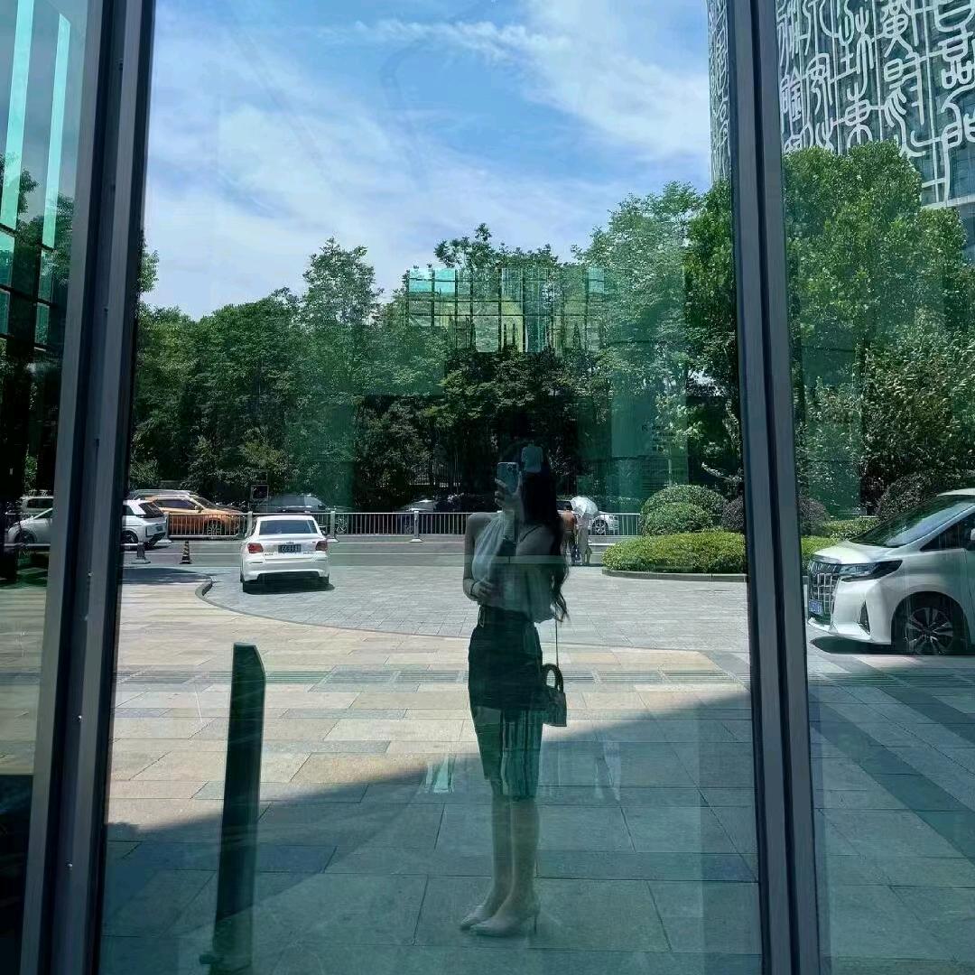 爱生活的小女子