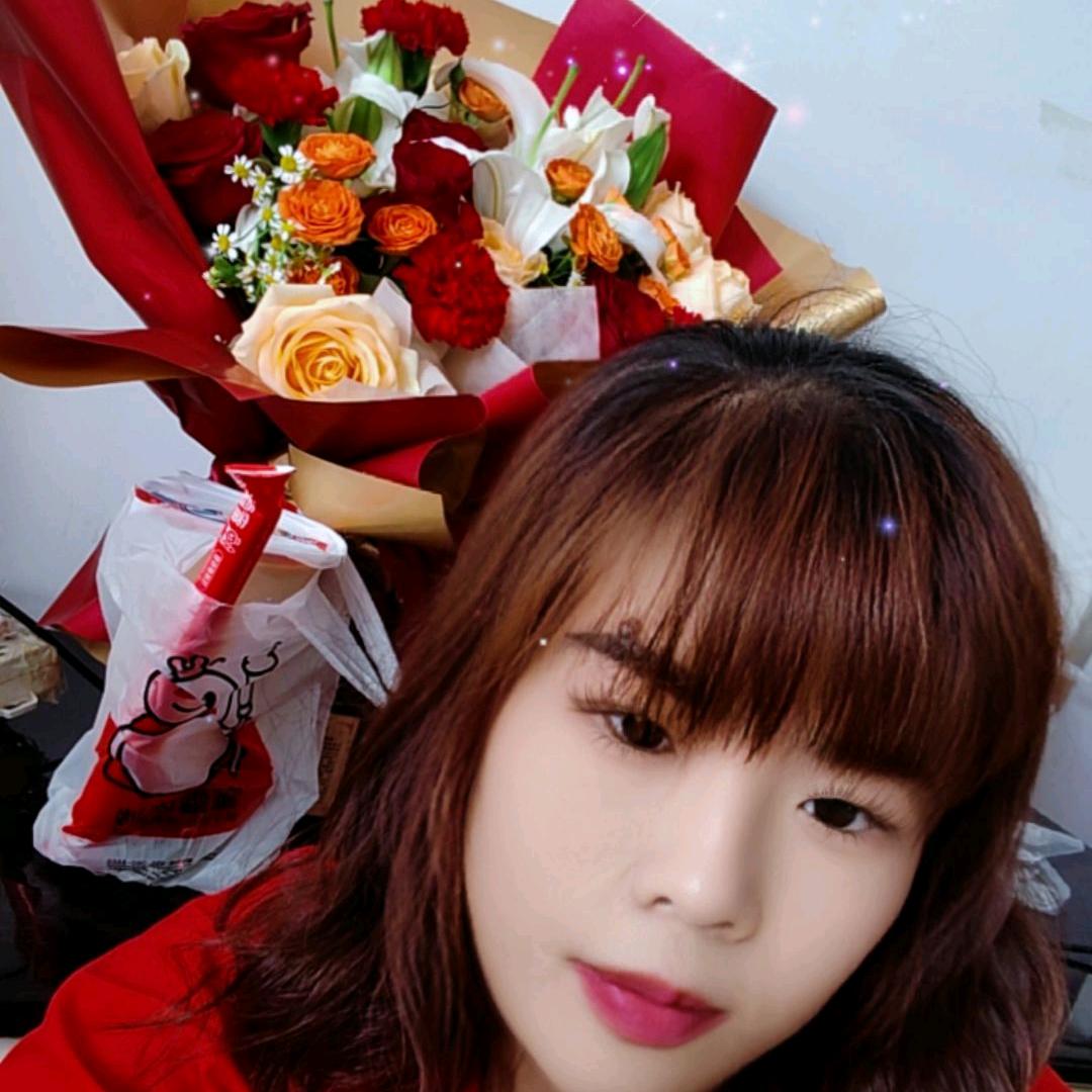 岳爱月👨‍❤️‍👨月