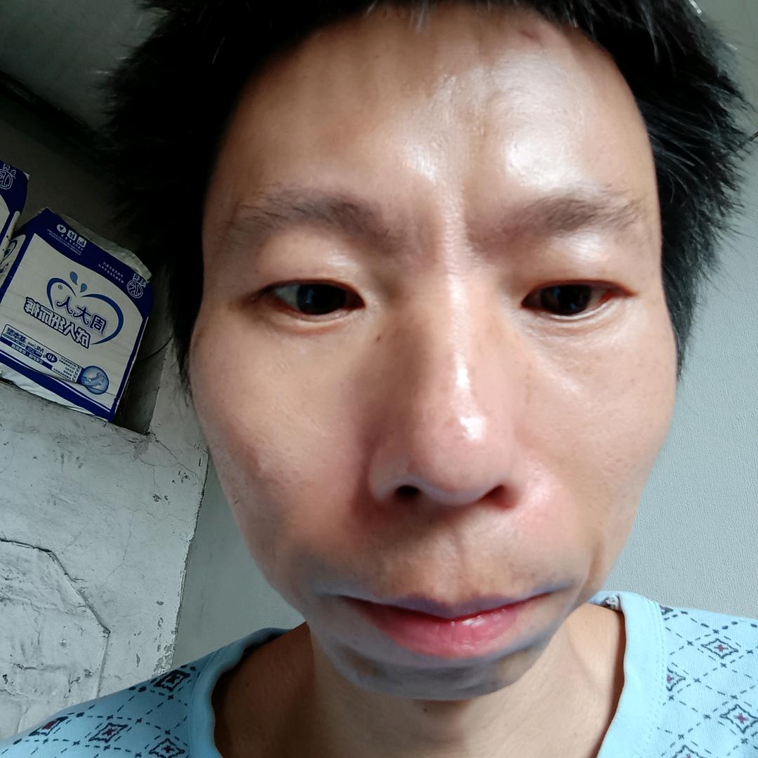 东北王喜欢逛街