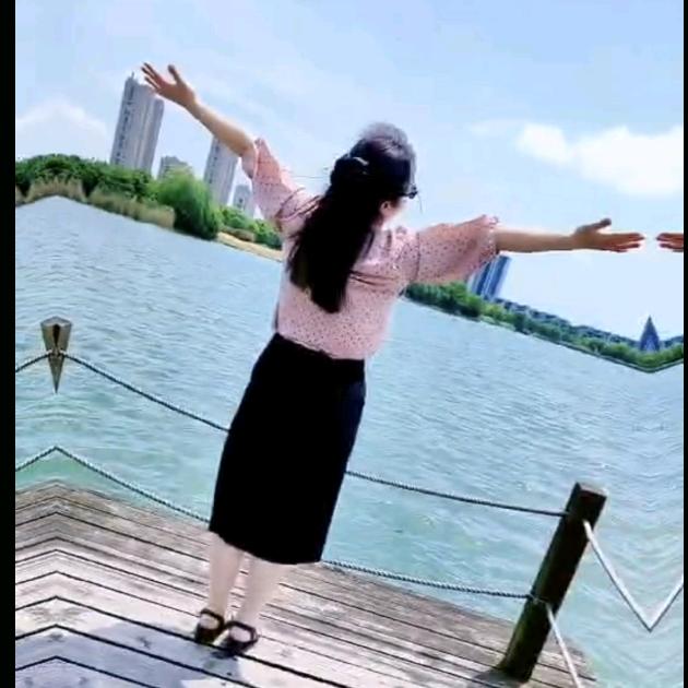 冰 欣