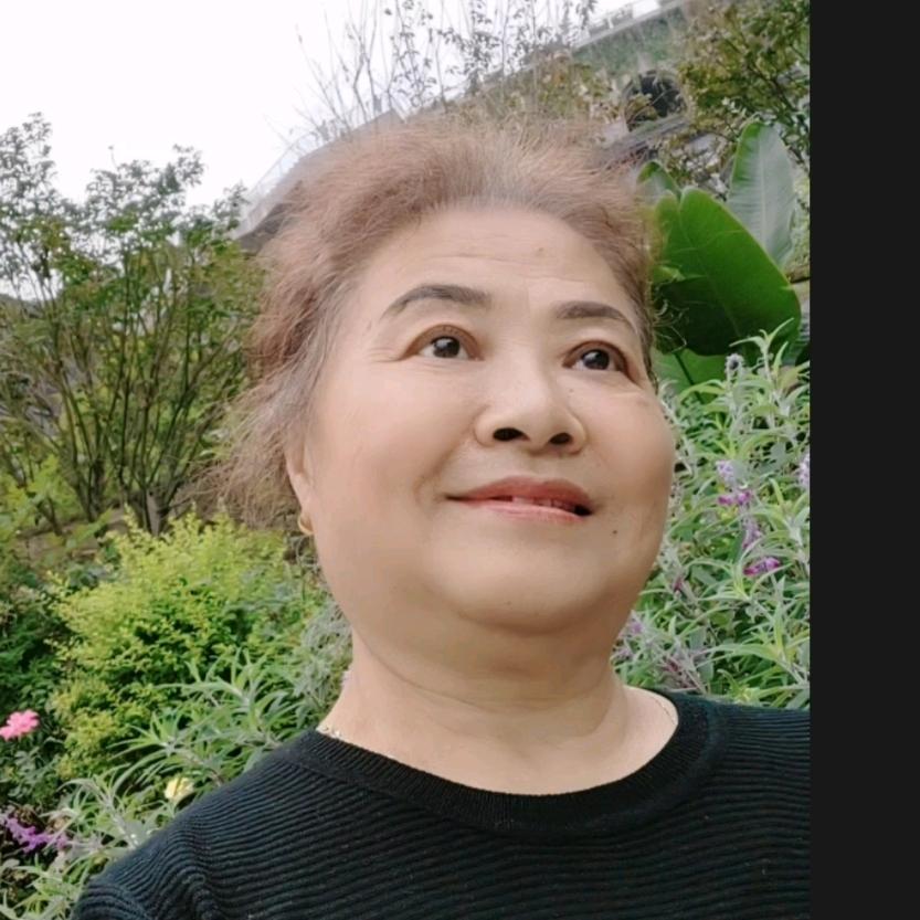黄芳