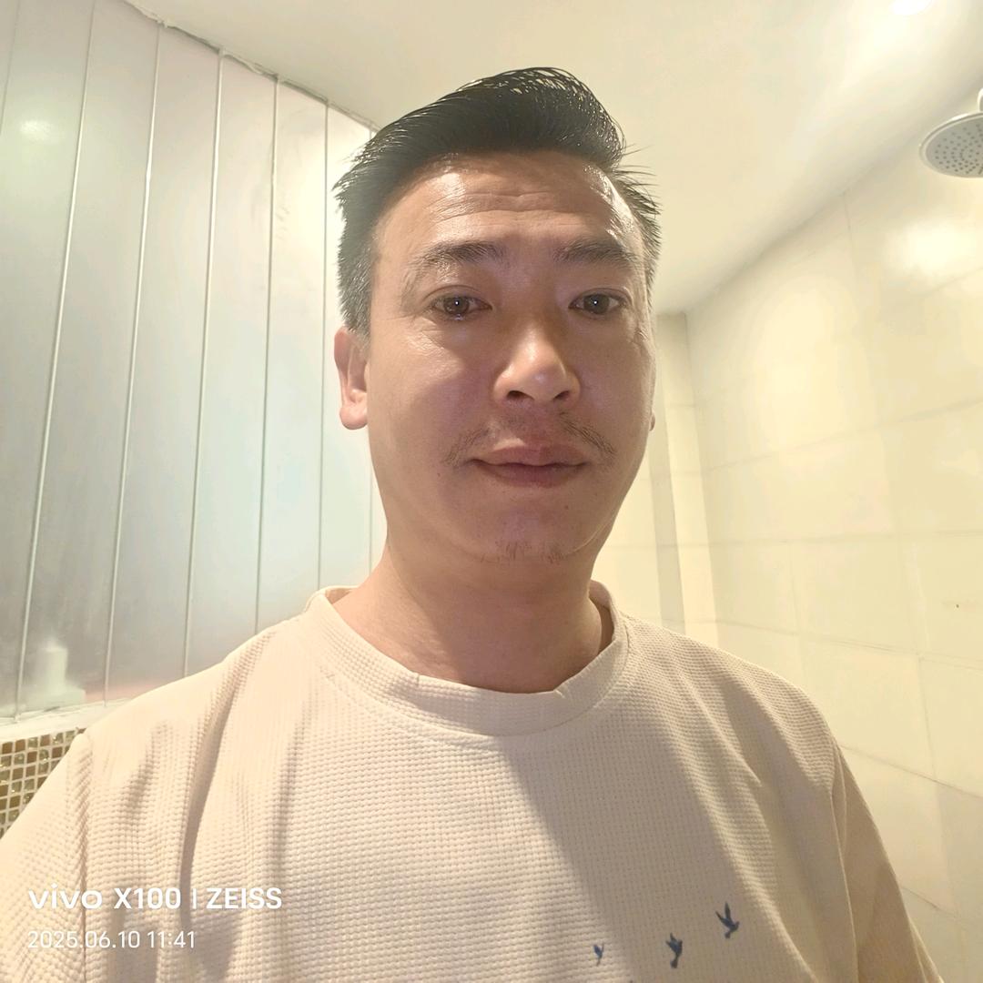 鑫钰翡翠源头工厂店