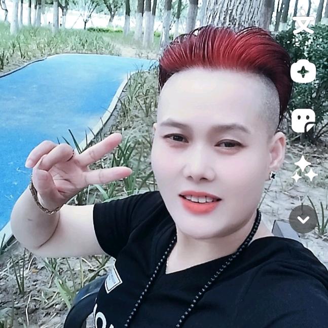 潇洒姐🎤晚22点10分开播