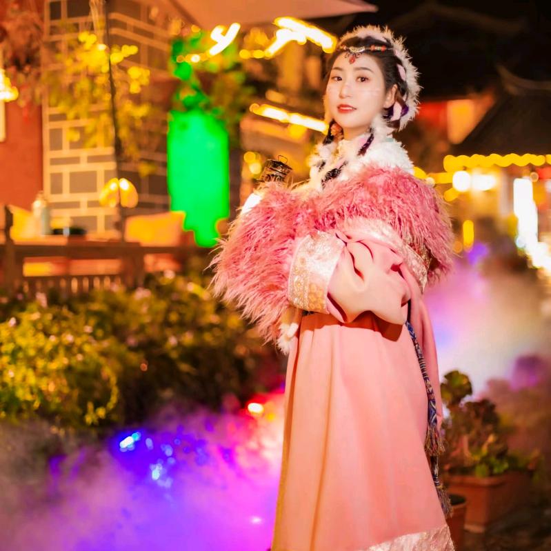 在丽江的夏姑娘