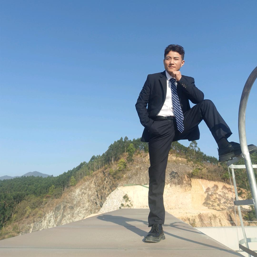 小杨哥         　　　　　╲