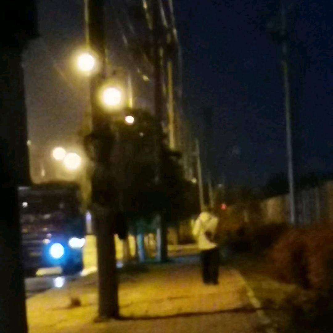 小温挖不平