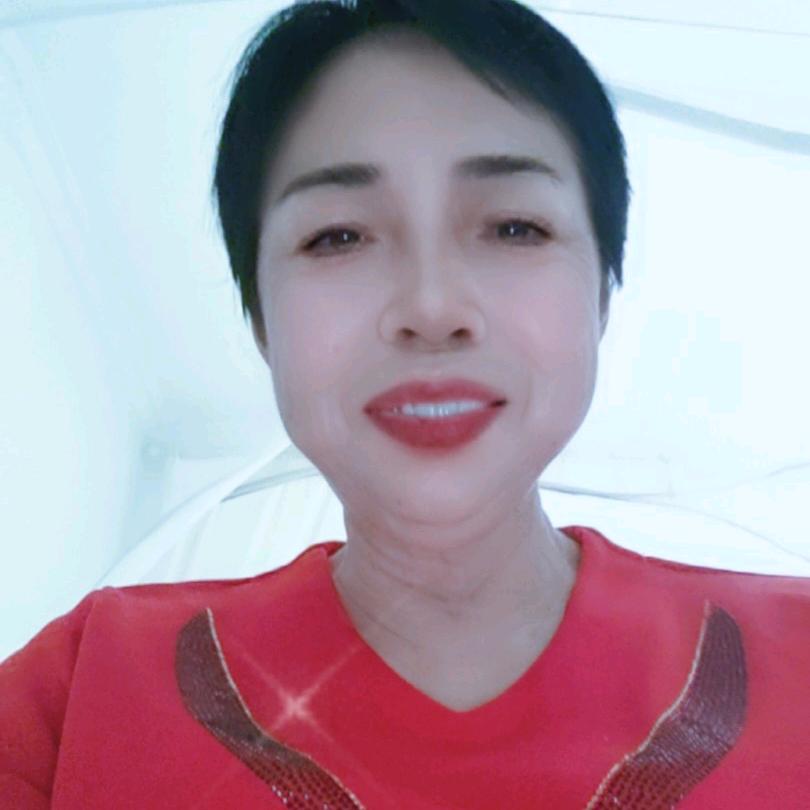 周盛英