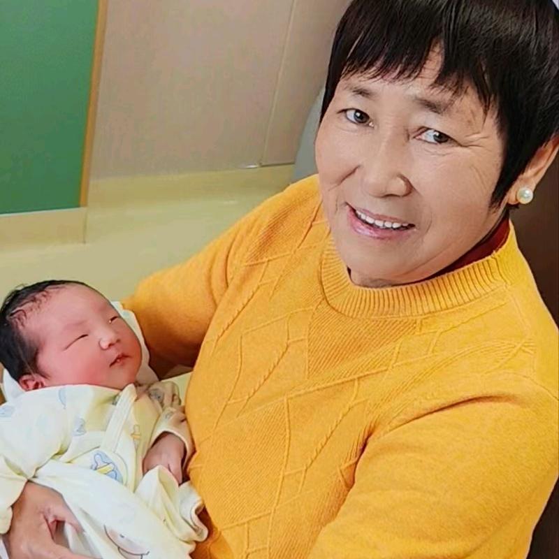 豆包奶奶