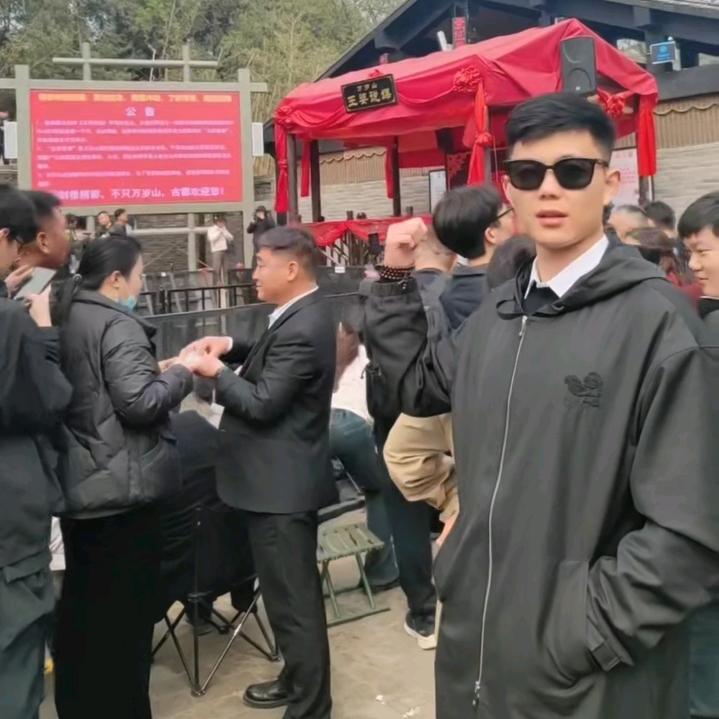 鞋老板李晨