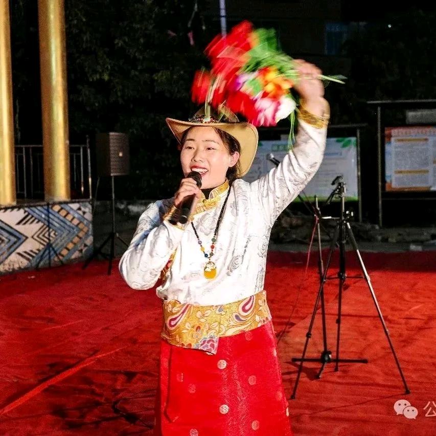 农村草根女中音小利