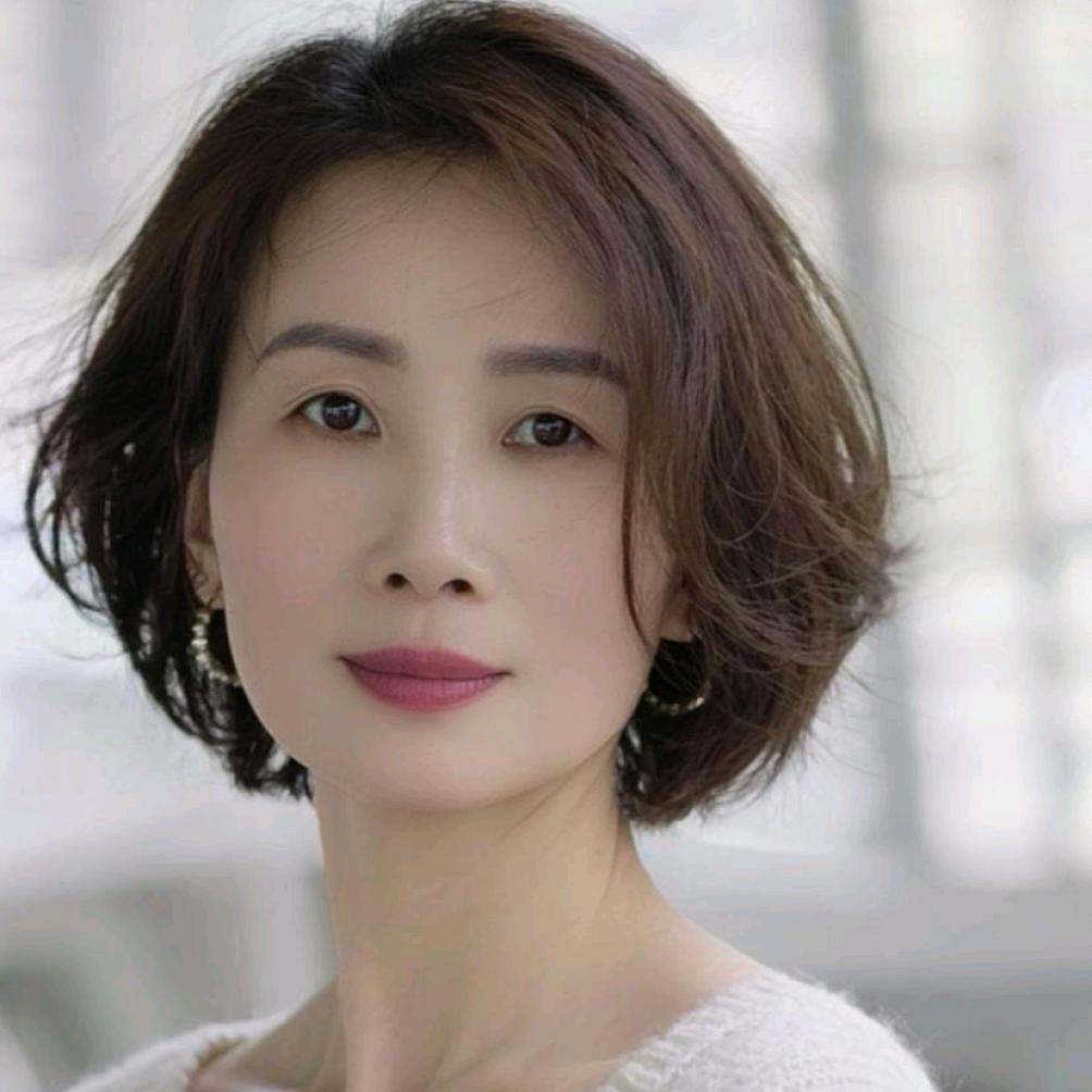 大冶灵乡贵夫人内衣服饰.霞子