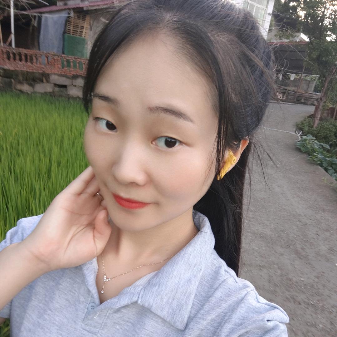 爱笑的春儿
