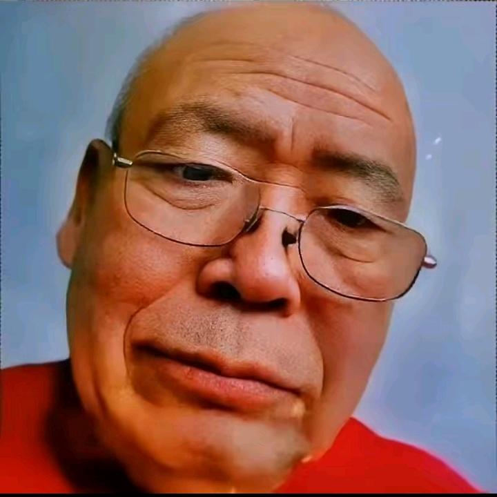 梅穿裤子