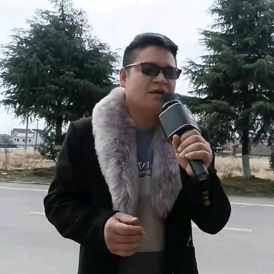 康仔龙虾—（宝应陈冠希）