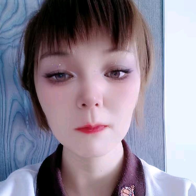 桃六六每天早上9点定时直播