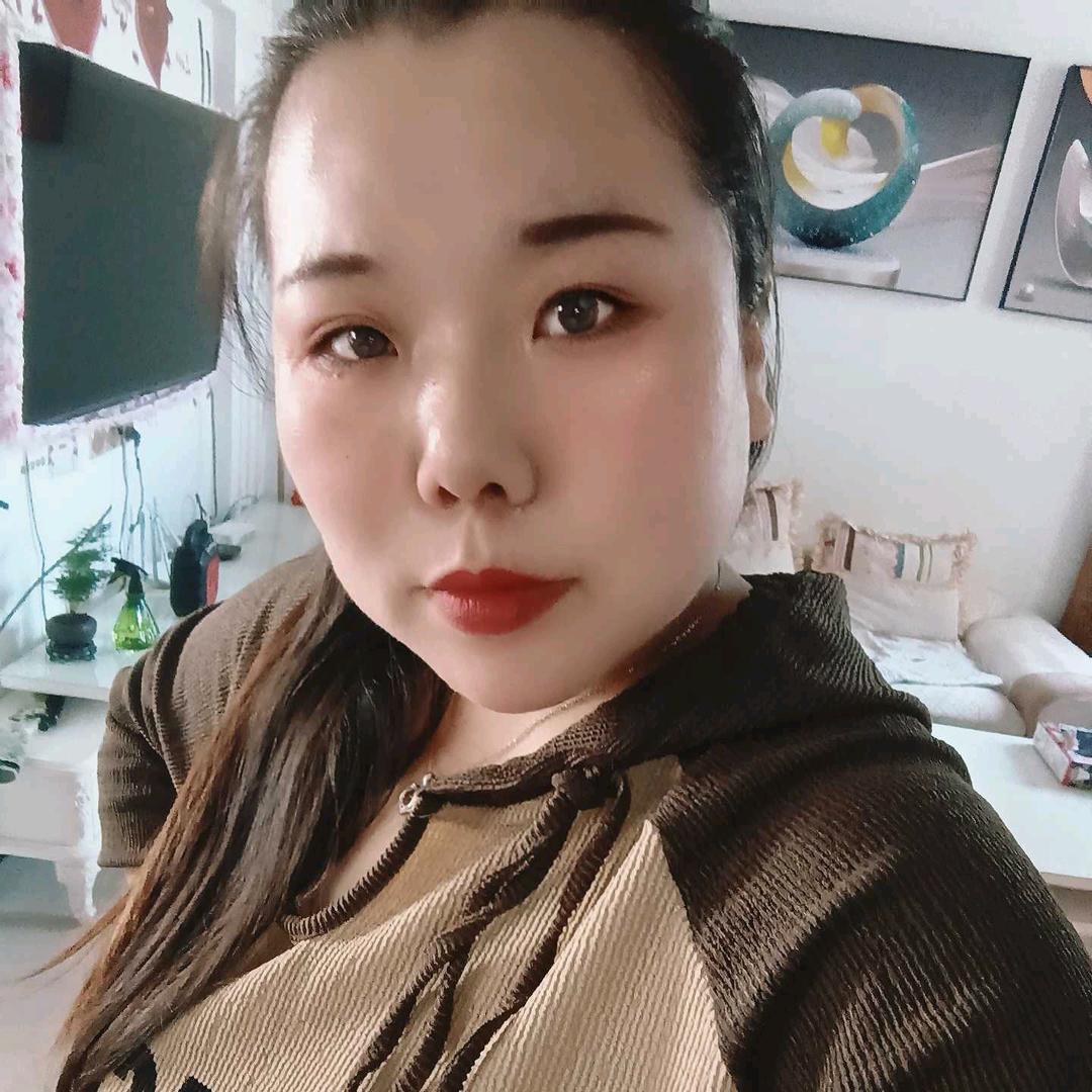 《💕大饼脸姐姐》