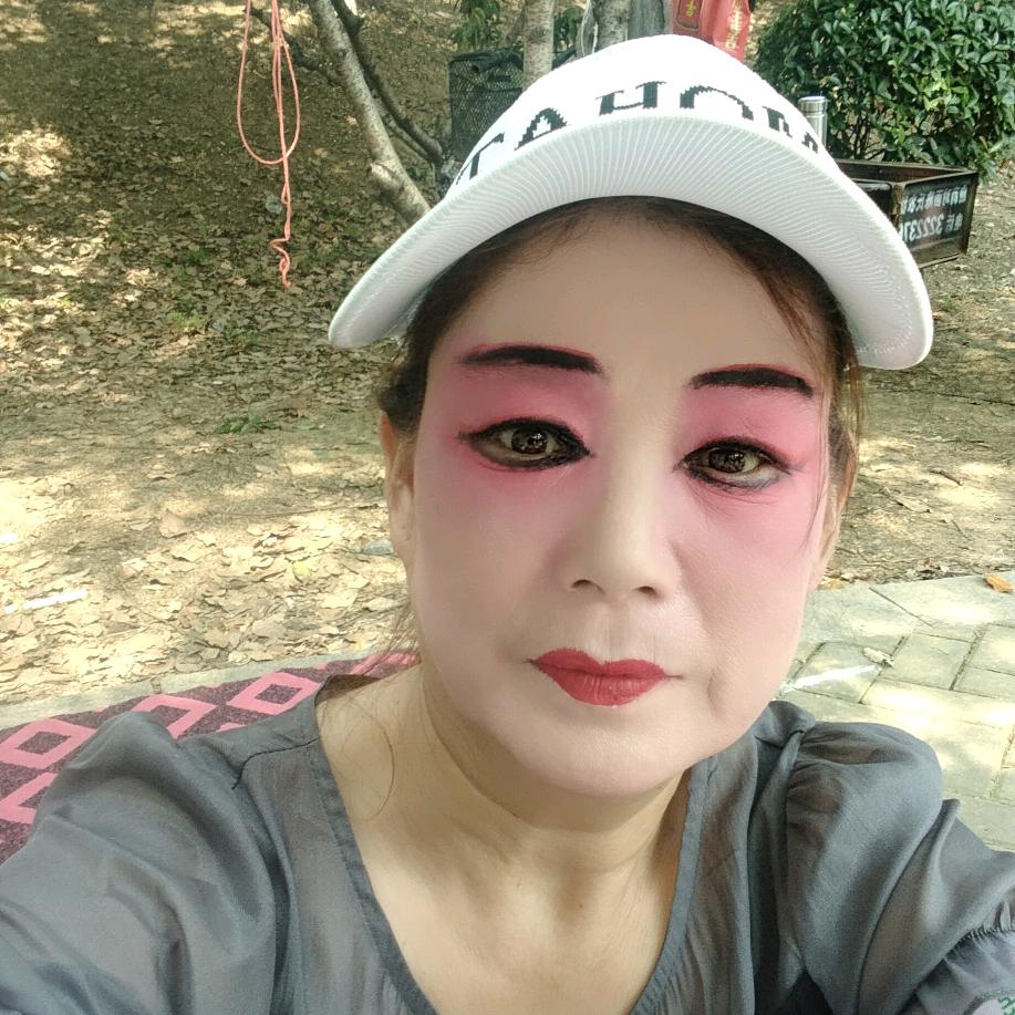 尹芳